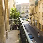 Georges Hostel&café * Sète