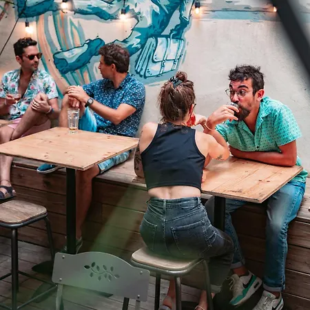 Georges Hostel&café Hotel Sète