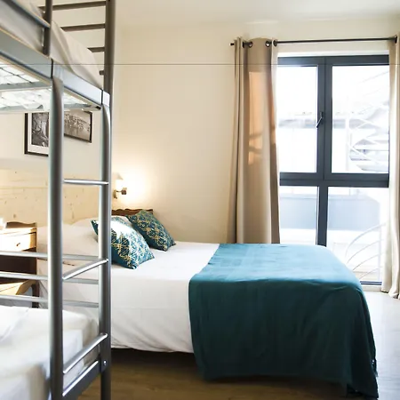 Hotel Georges Hostel&café *