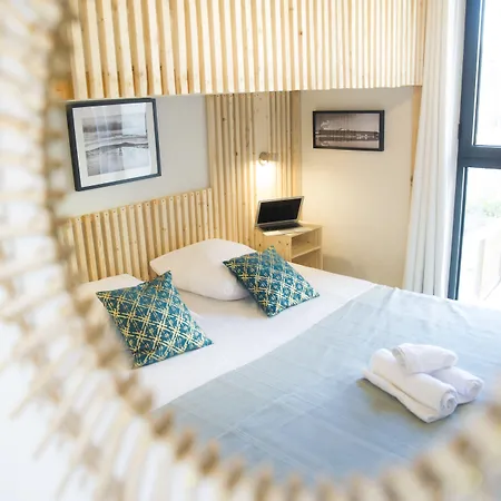 Georges Hostel&café Sète