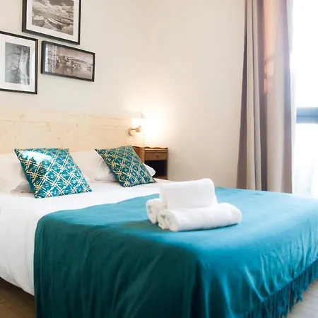 Georges Hostel&café * Sète