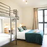 Georges & Cafe Hotel *
