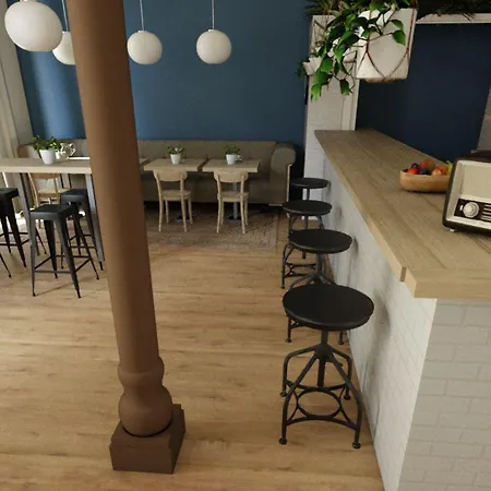 Georges & Cafe Hotel