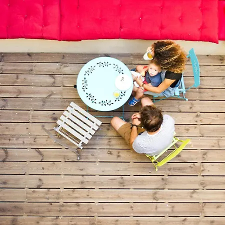 Hotel Georges & Cafe